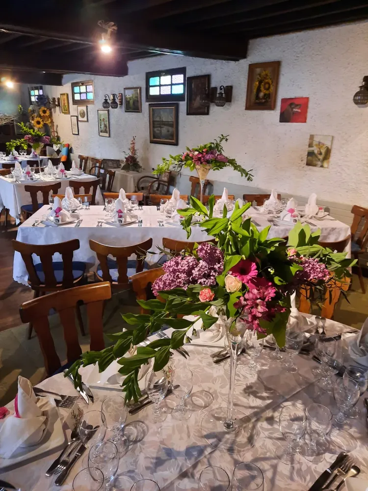 Repas de groupe à Leschelle